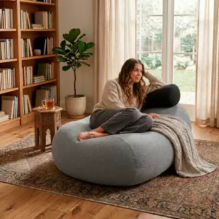 Puff Kevin - puff com apoio de cabeça sensorial e versátil